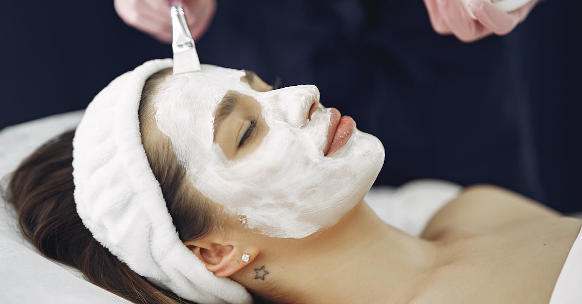 Understanding the Efficacy of Microdermabrasion Versus Chemical Peels